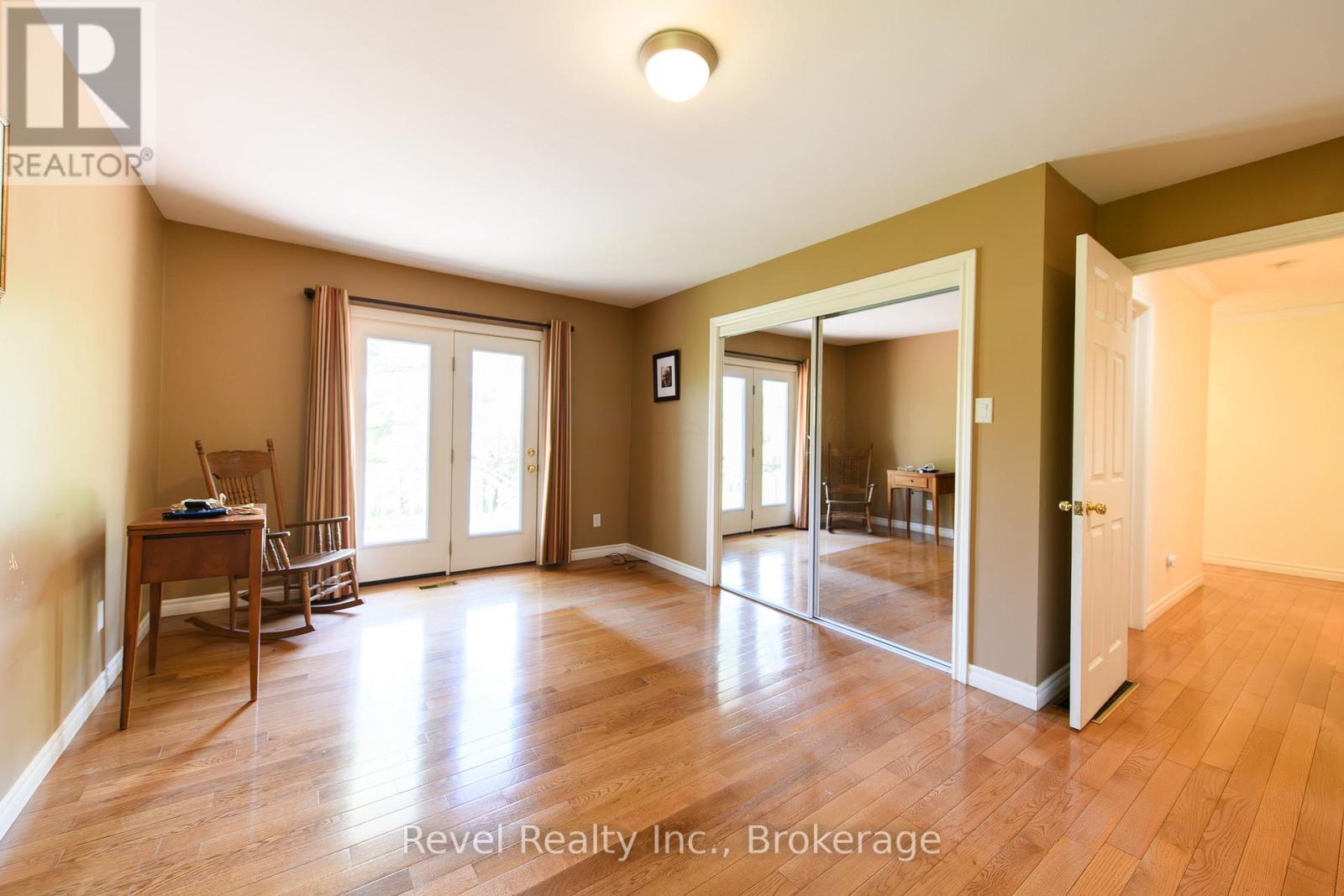 38 Station Street, Clearview, Ontario  L0M 1L0 - Photo 7 - S13411474