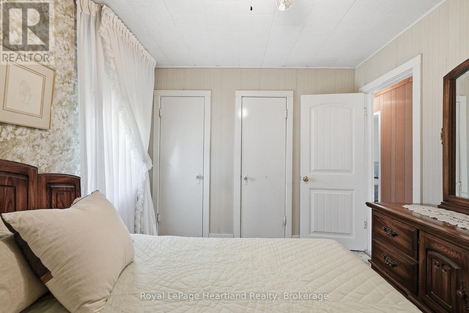 81 Catherine Street, North Huron, Ontario  N0G 2W0 - Photo 14 - X13411498