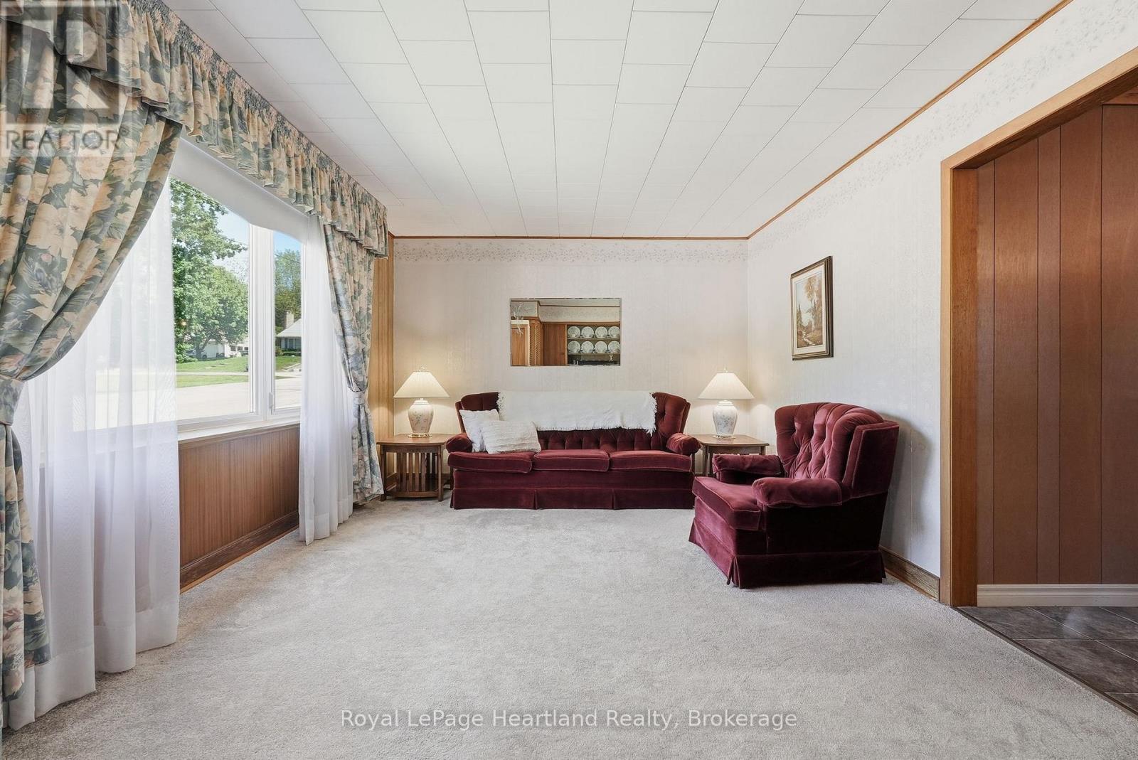 81 Catherine Street, North Huron, Ontario  N0G 2W0 - Photo 4 - X13411498