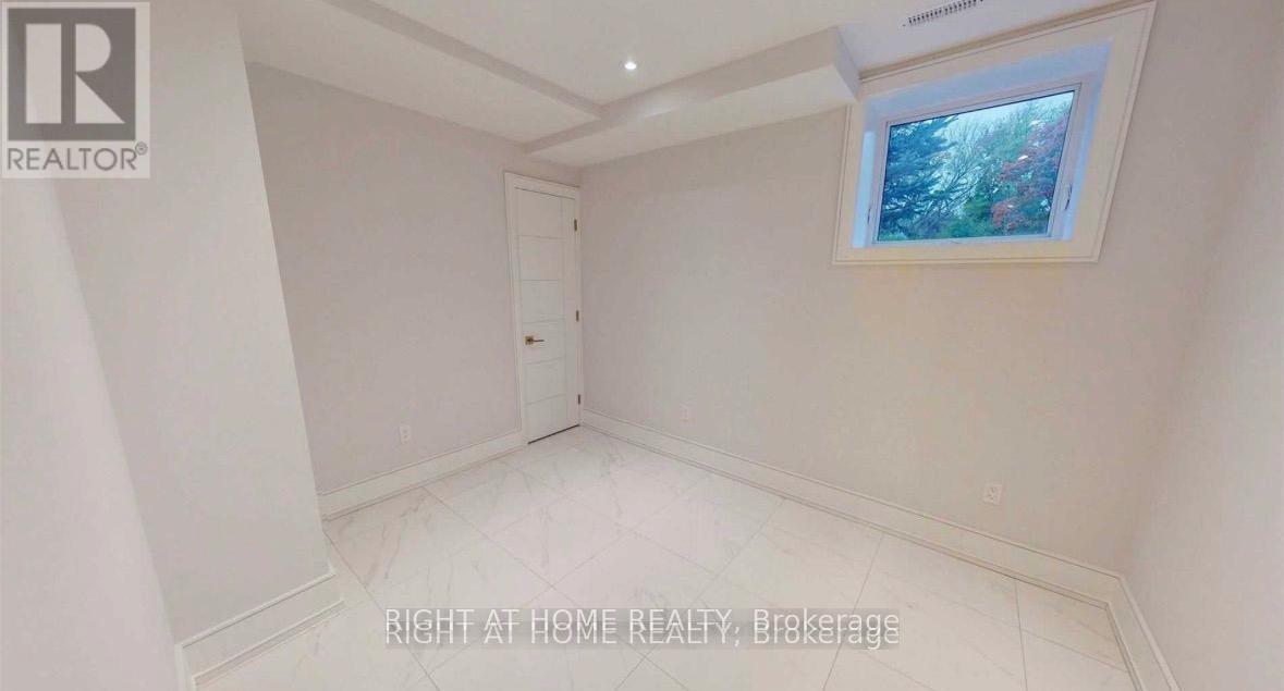 81 Joseph Street E, Newmarket, Ontario  L3Y 4G9 - Photo 7 - N13411506