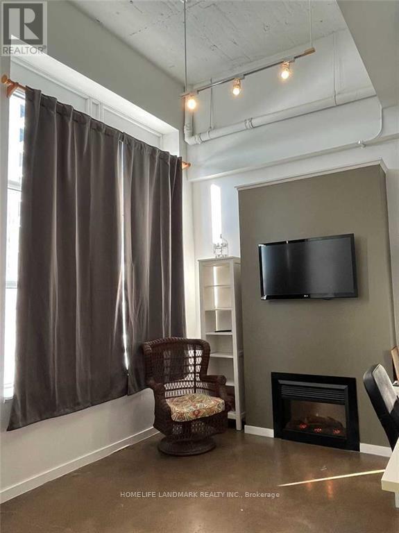 404 King Street W, Kitchener, Ontario  N2G 2L5 - Photo 3 - X13411500