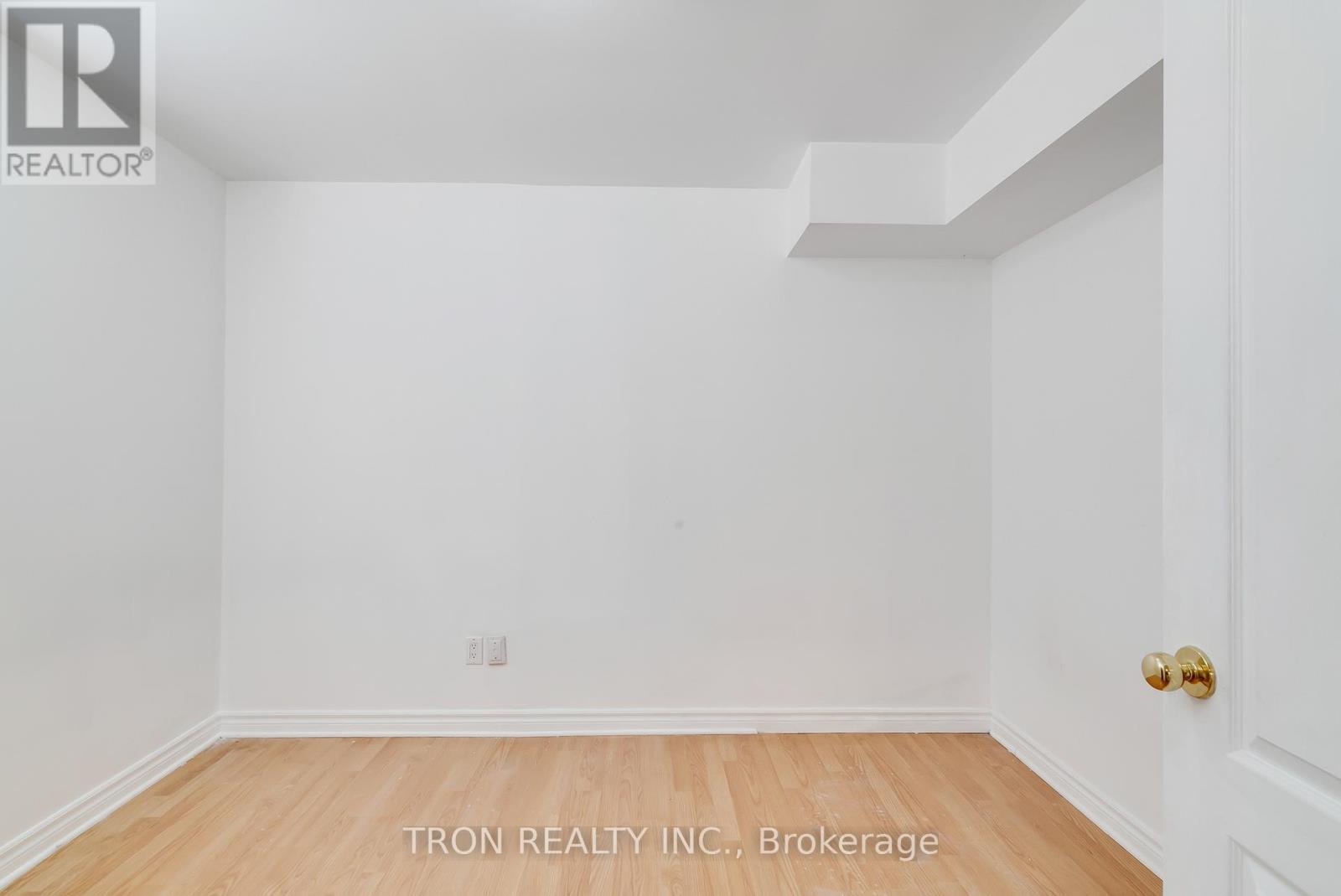 505 Yorkshire Drive, Waterloo, Ontario  N2T 2V1 - Photo 30 - X13411076