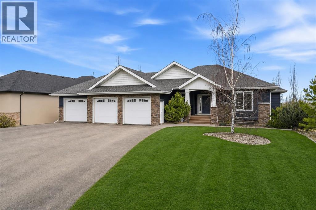 23 Westside Close, Rural Lacombe County, Alberta  T4S 1S2 - Photo 2 - A2316667