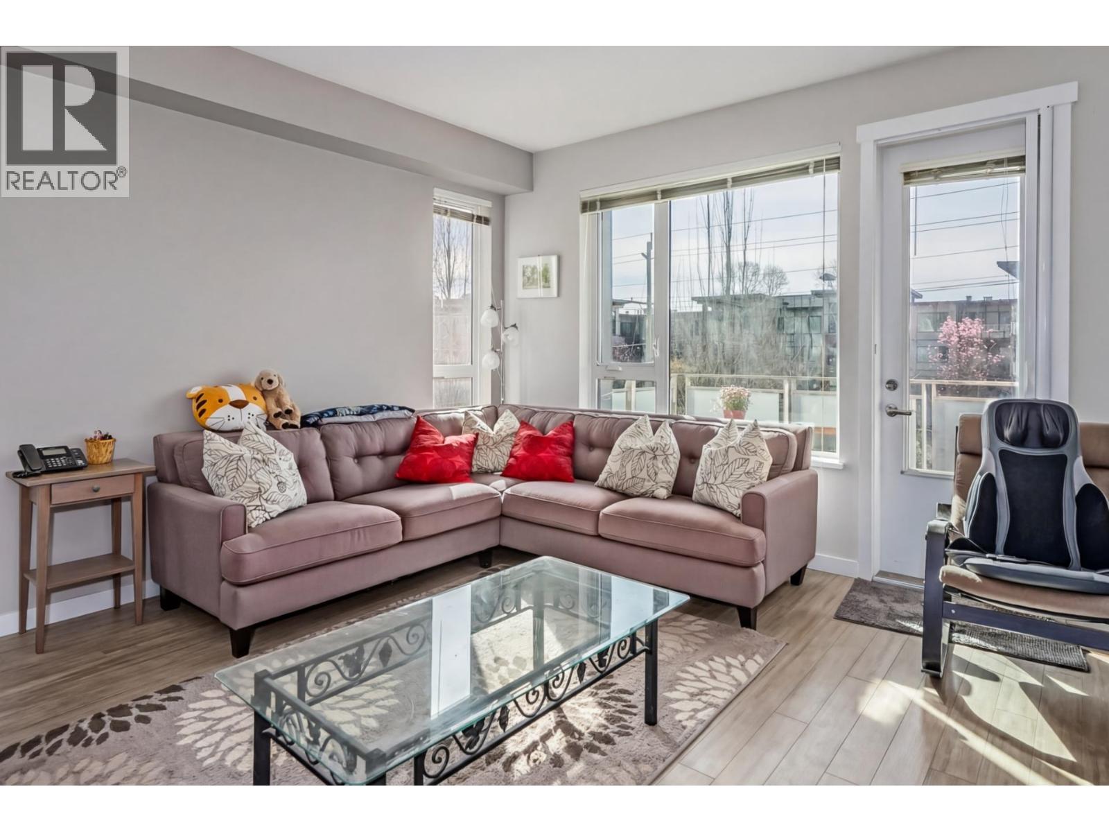 3107 E Kent Avenue North Avenue, Vancouver, British Columbia  V5S 4Y1 - Photo 4 - R3133103
