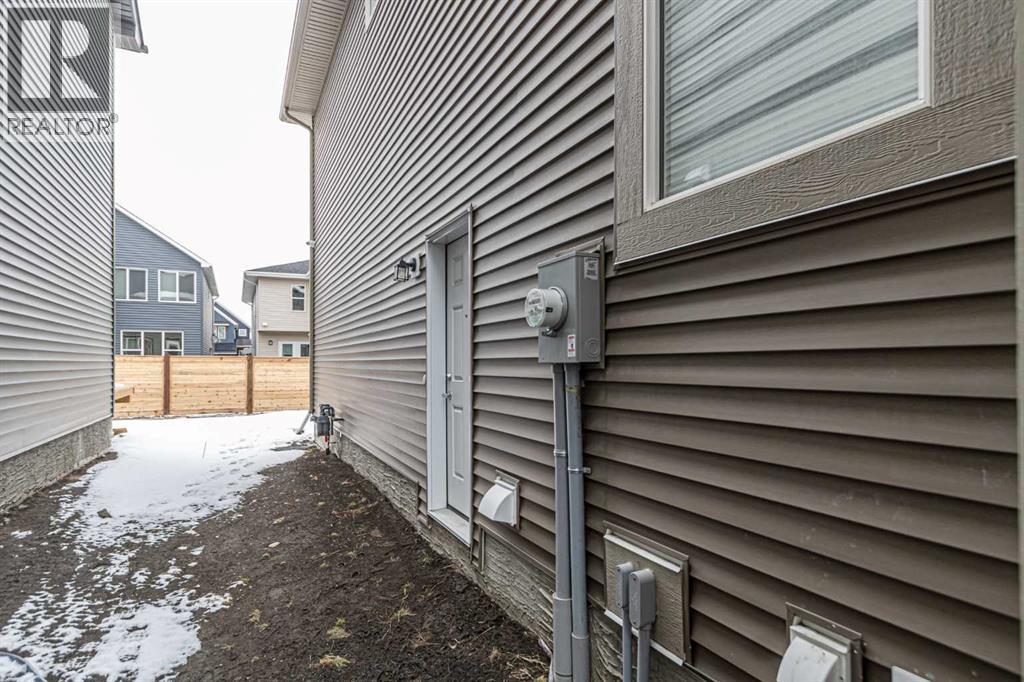 854 Cobblefield Manor SW, Airdrie, Alberta T4B 5L9 - Photo 2 - A2299112