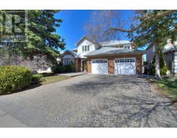 22 CHILTERN HILL, Richmond Hill, Ontario