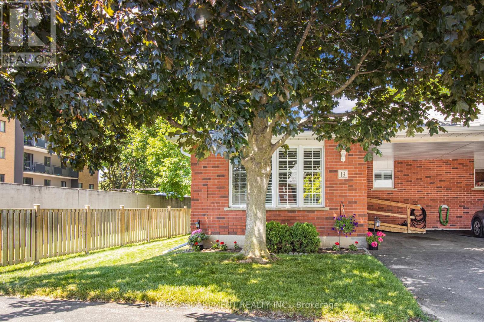 19 - 229 LYNDEN ROAD, Brantford, Ontario