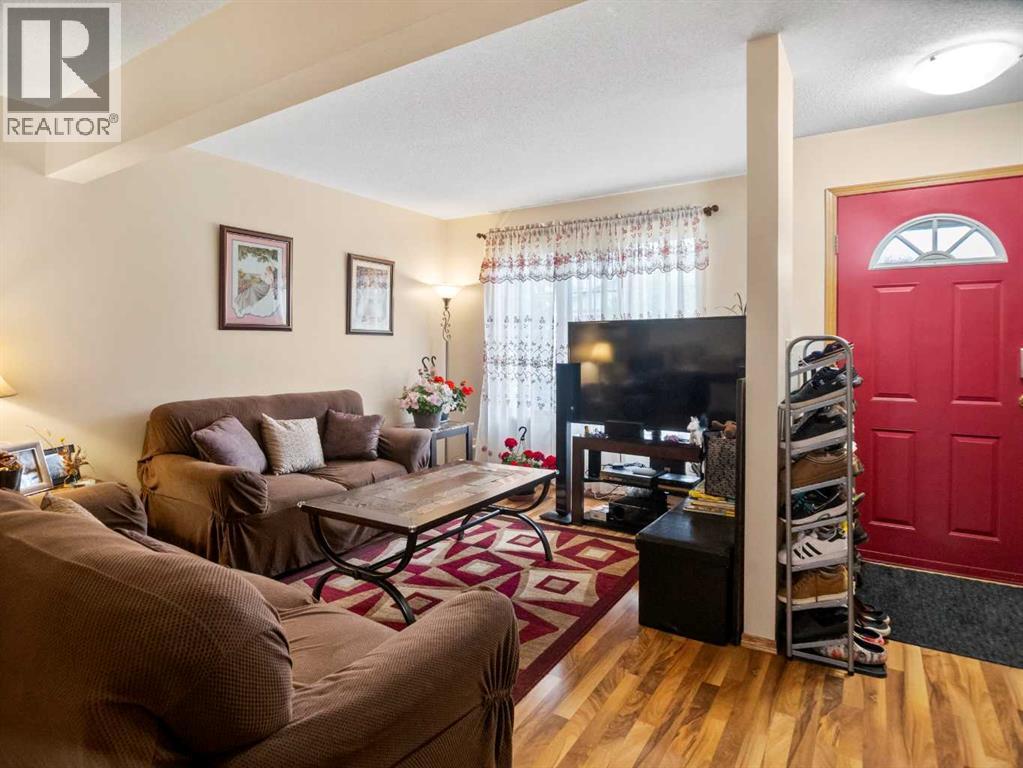 21 Dixon Crescent, Red Deer, Alberta  T4R 2J1 - Photo 7 - A2317389
