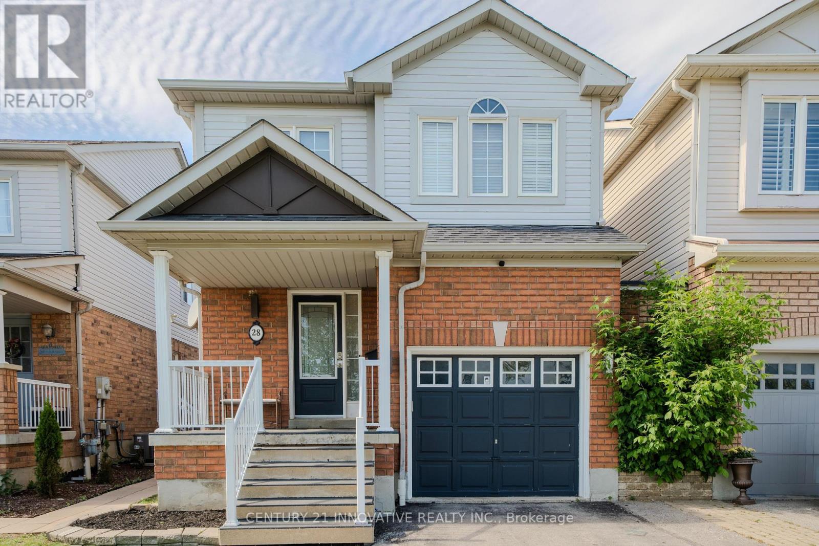 UPPER - 28 SAMANDRIA AVENUE, Whitby, Ontario