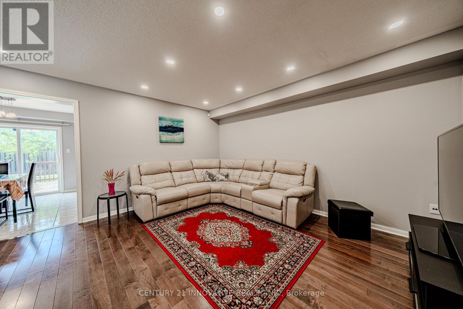 Upper - 28 Samandria Avenue, Whitby, Ontario  L1R 2Z7 - Photo 10 - E13411524