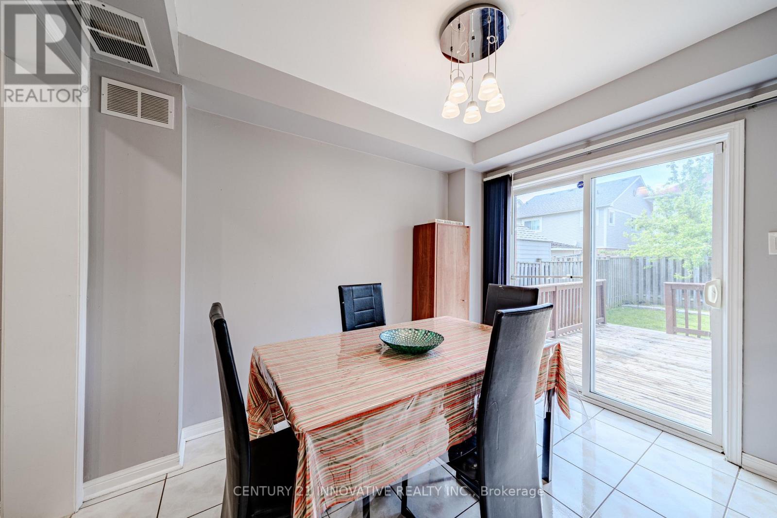 Upper - 28 Samandria Avenue, Whitby, Ontario  L1R 2Z7 - Photo 15 - E13411524