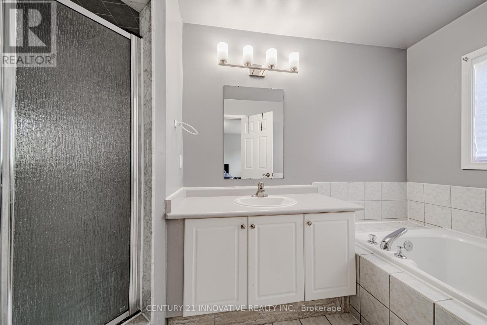 Upper - 28 Samandria Avenue, Whitby, Ontario  L1R 2Z7 - Photo 34 - E13411524