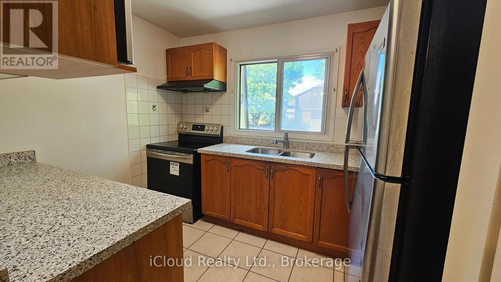 120 - 371 Orton Park, Toronto, Ontario  M1G 3V1 - Photo 3 - E13411540