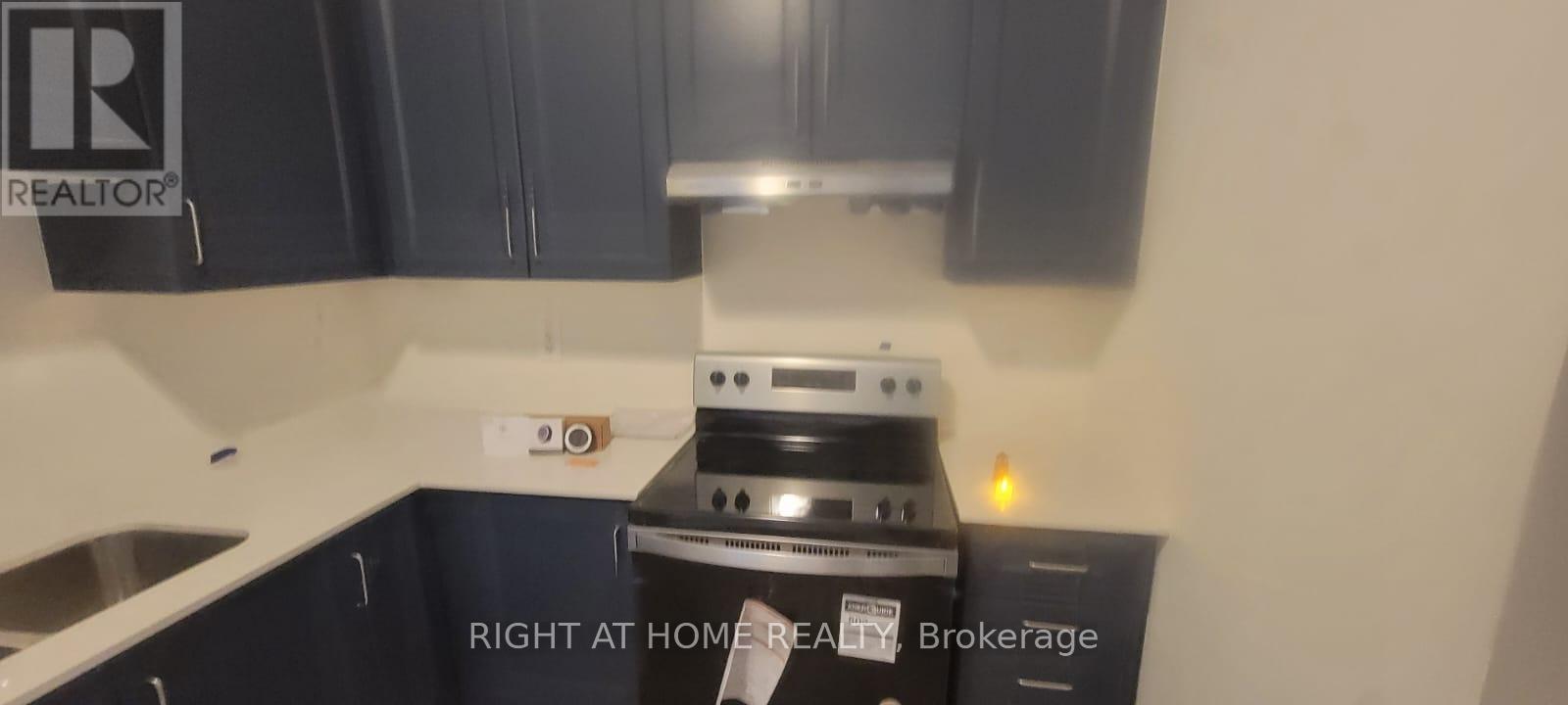 327 - 1695 Dersan Street, Pickering, Ontario  L1X 0S9 - Photo 5 - E13411542