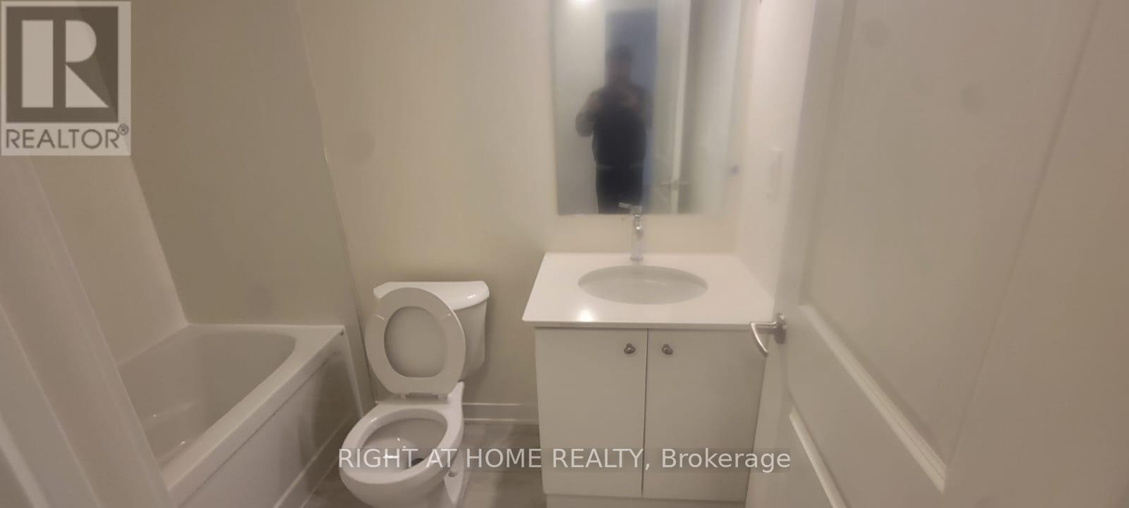 327 - 1695 Dersan Street, Pickering, Ontario  L1X 0S9 - Photo 8 - E13411542