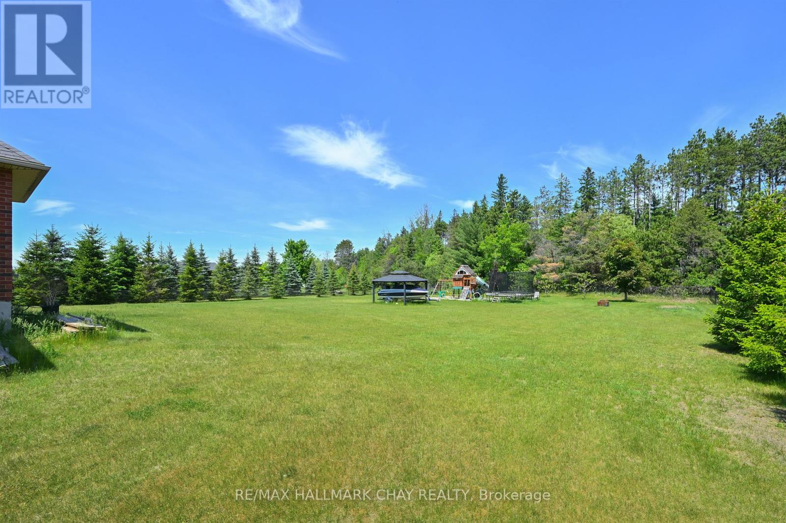 11 Harry Parker Place, Adjala-Tosorontio, Ontario  L0M 1J0 - Photo 34 - N12795896