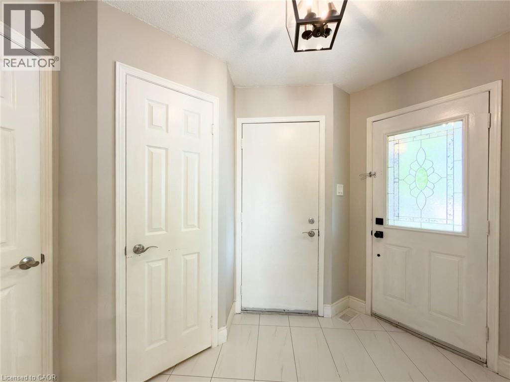 93 Townley Crescent, Brampton, Ontario  L6Z 4T1 - Photo 4 - 40837436