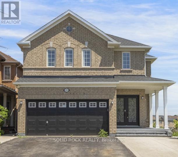 15 ROUNDSTONE DRIVE, Brampton, Ontario