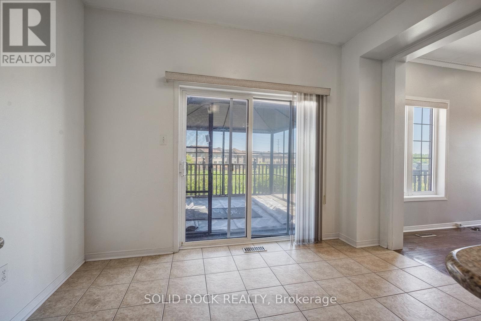 15 Roundstone Drive, Brampton, Ontario  L6X 0K7 - Photo 14 - W13411532