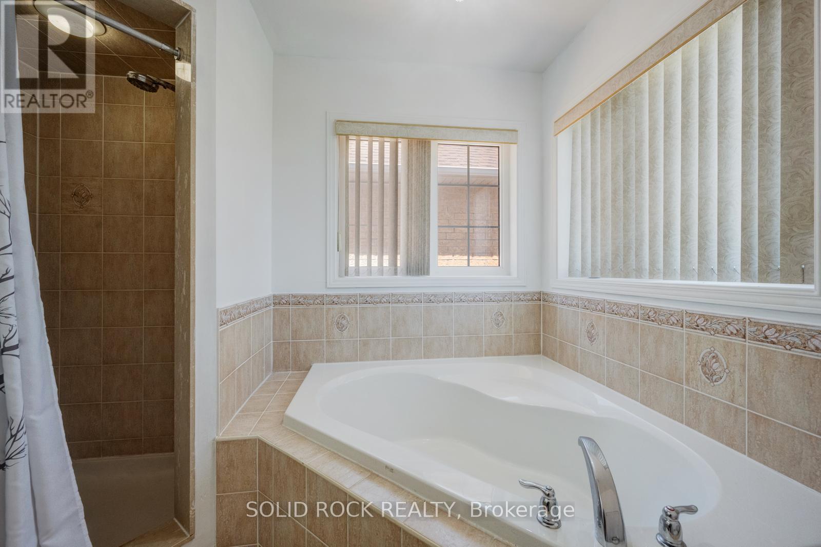 15 Roundstone Drive, Brampton, Ontario  L6X 0K7 - Photo 24 - W13411532