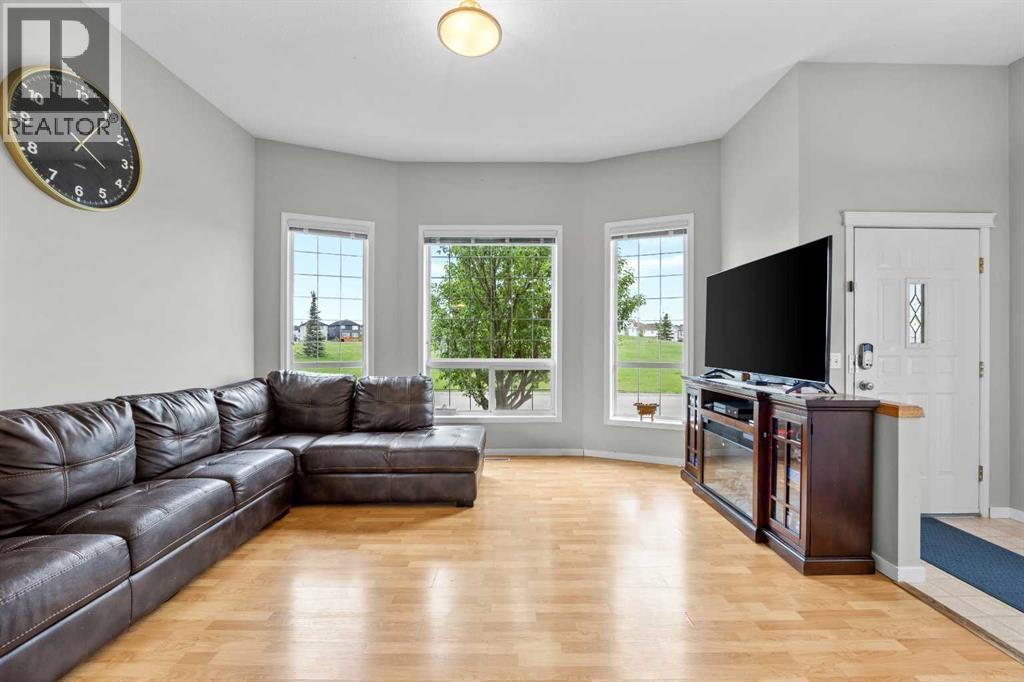 67 Saddlemead Green Ne, Calgary, Alberta  T3J 4M8 - Photo 6 - A2318593