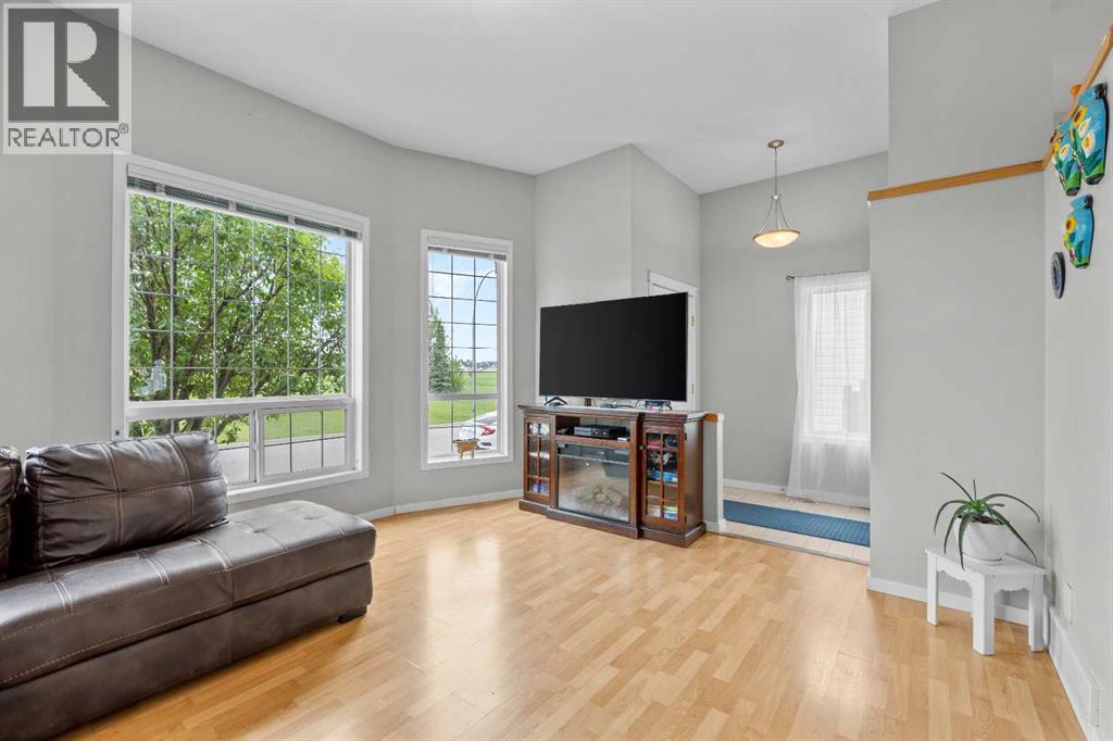 67 Saddlemead Green Ne, Calgary, Alberta  T3J 4M8 - Photo 5 - A2318593
