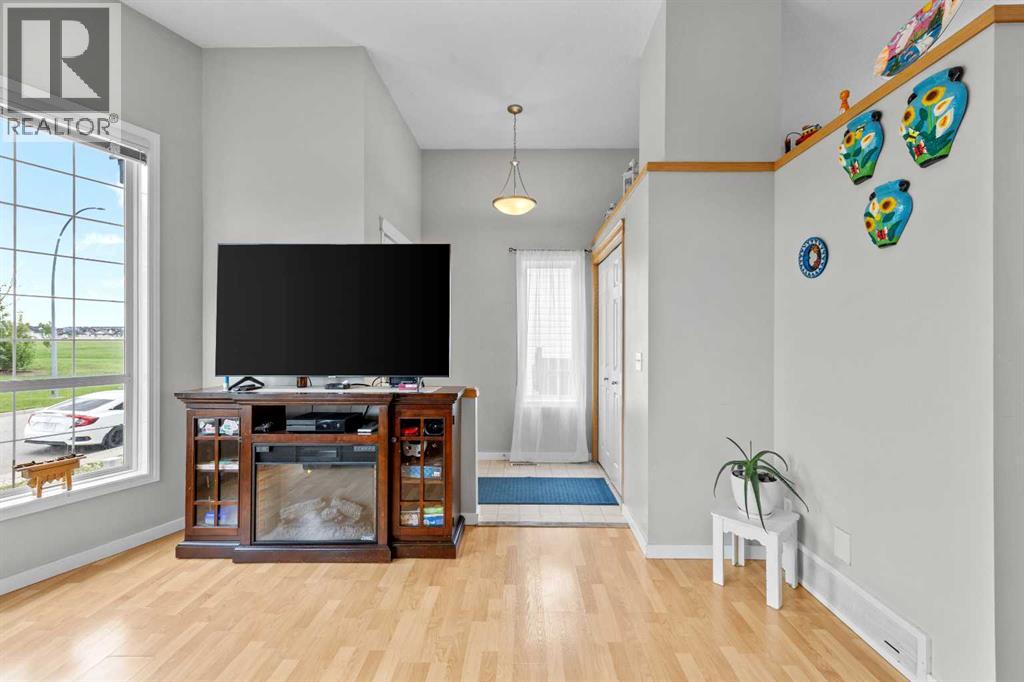 67 Saddlemead Green Ne, Calgary, Alberta  T3J 4M8 - Photo 4 - A2318593