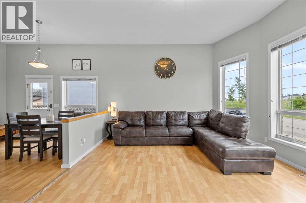67 Saddlemead Green Ne, Calgary, Alberta  T3J 4M8 - Photo 8 - A2318593