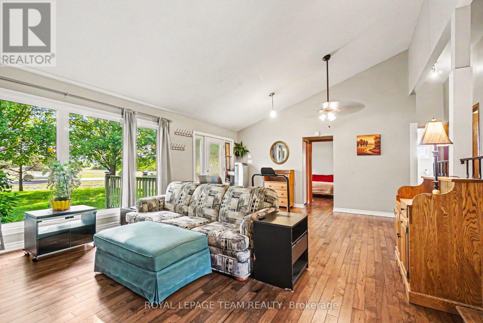 5123 Spratt Road, Ottawa, Ontario K4M 0E2 - Photo 3 - X13411566