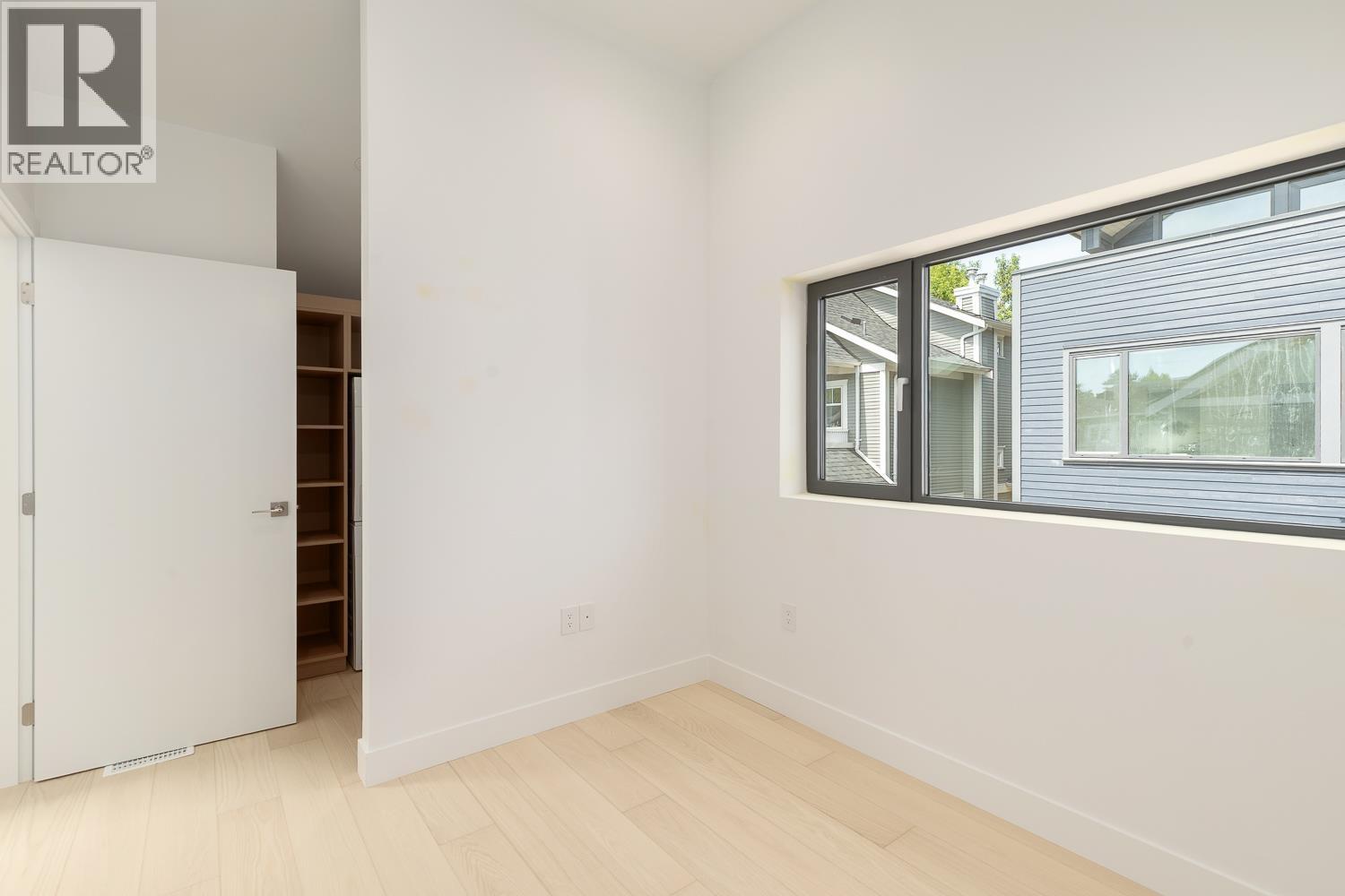22 W 14th Avenue, Vancouver, British Columbia  V0V 0V0 - Photo 12 - R3090607