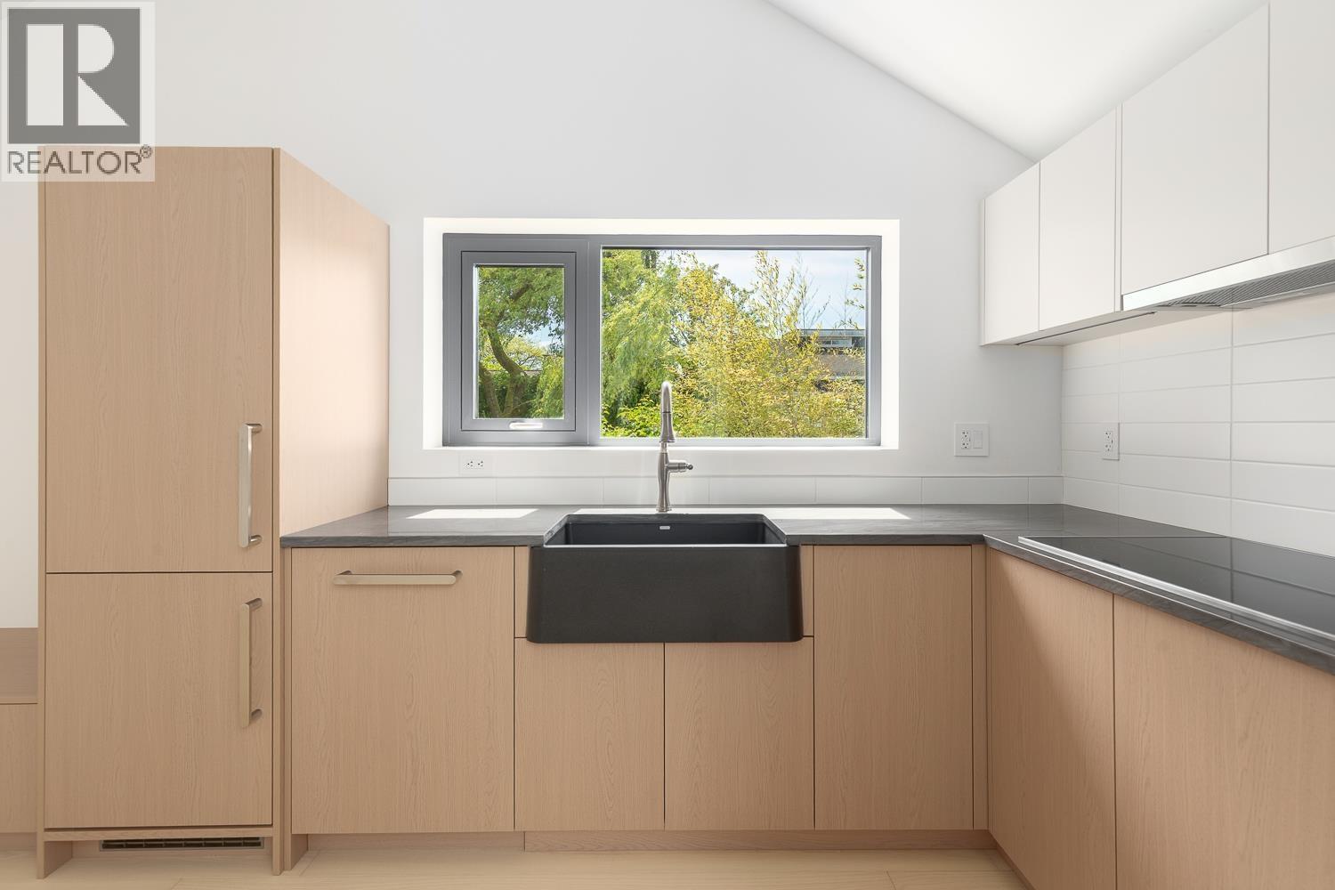 22 W 14th Avenue, Vancouver, British Columbia  V0V 0V0 - Photo 4 - R3090607