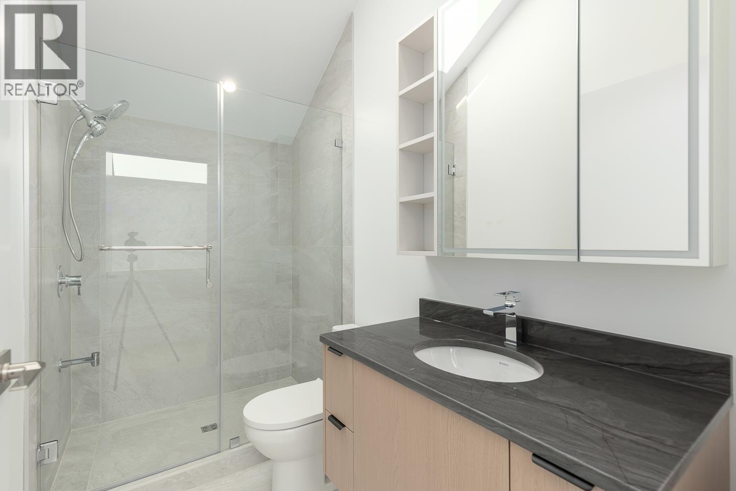 22 W 14th Avenue, Vancouver, British Columbia  V0V 0V0 - Photo 9 - R3090607