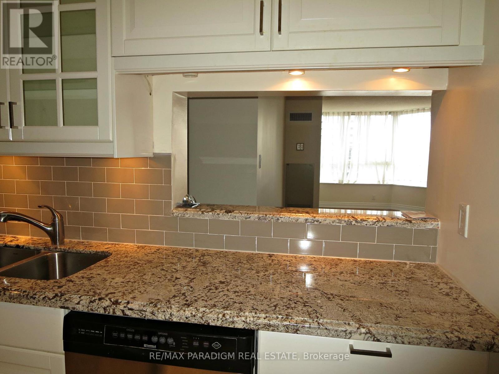 1903 - 717 Bay Street, Toronto, Ontario  M5G 2J9 - Photo 23 - C13411556