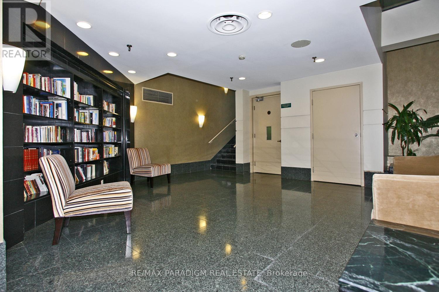 1903 - 717 Bay Street, Toronto, Ontario  M5G 2J9 - Photo 7 - C13411556
