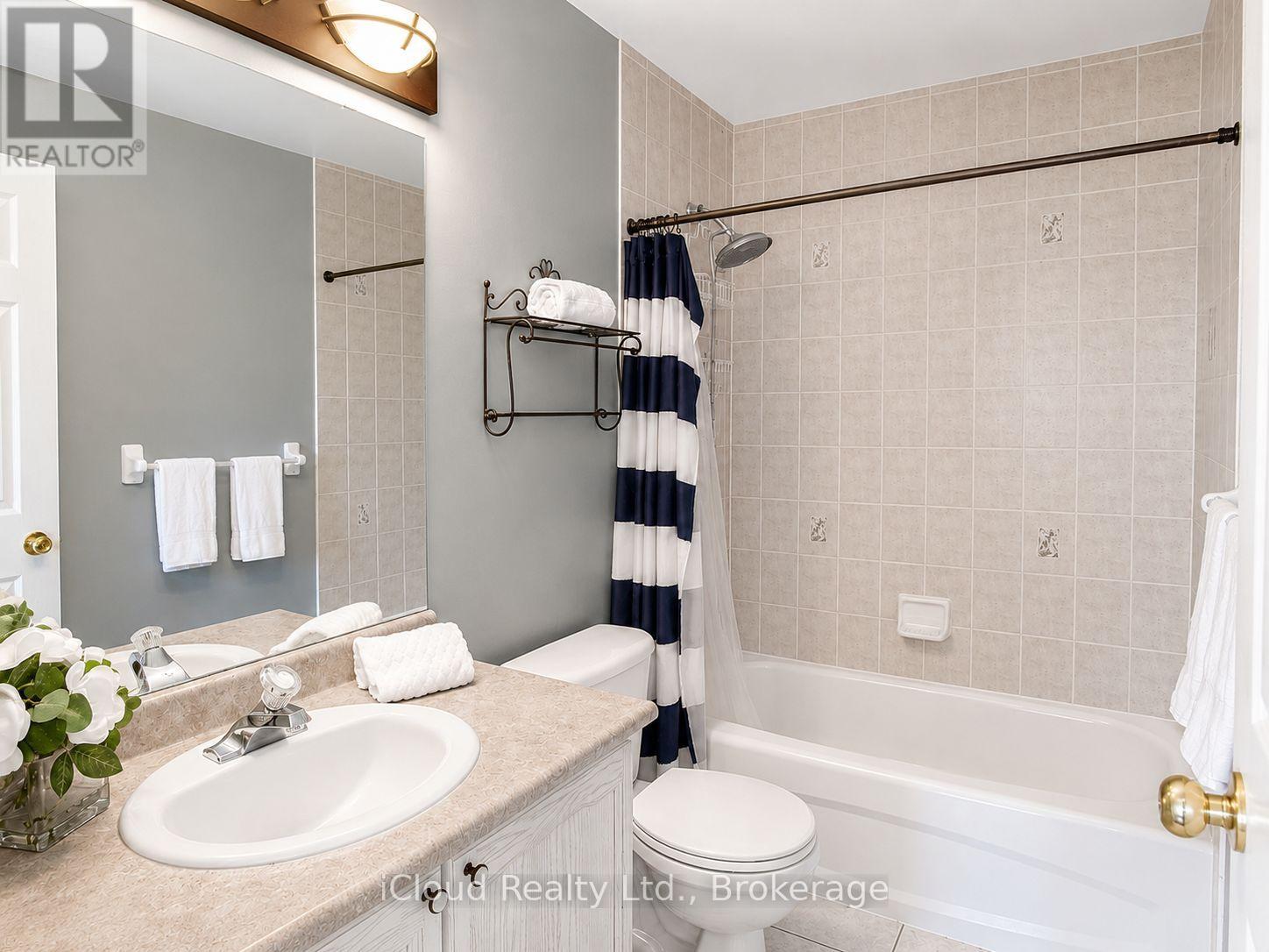 629 Angela Court, Burlington, Ontario  L7L 7A4 - Photo 9 - W13411562