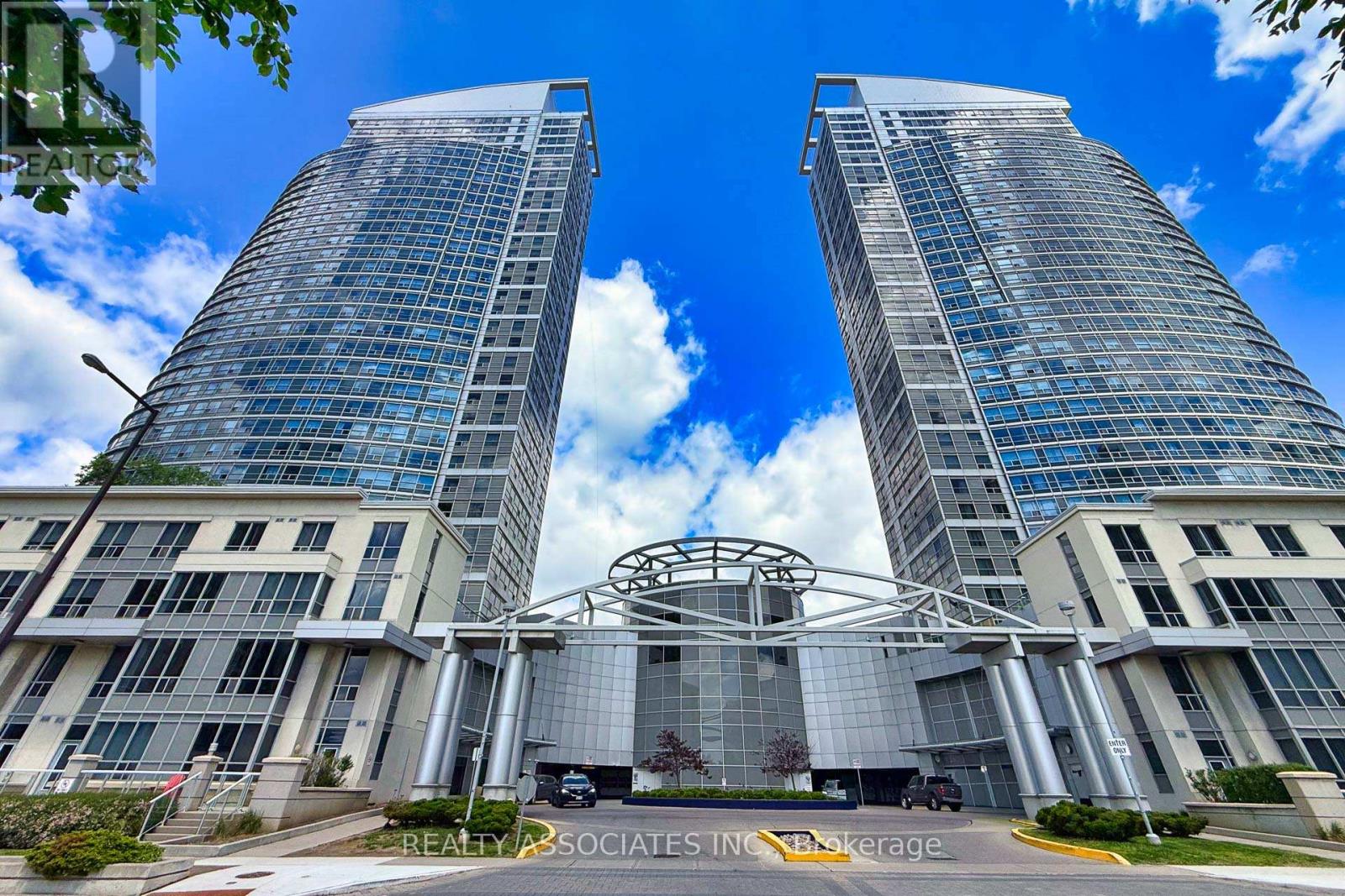 2501 - 36 LEE CENTRE DRIVE, Toronto, Ontario