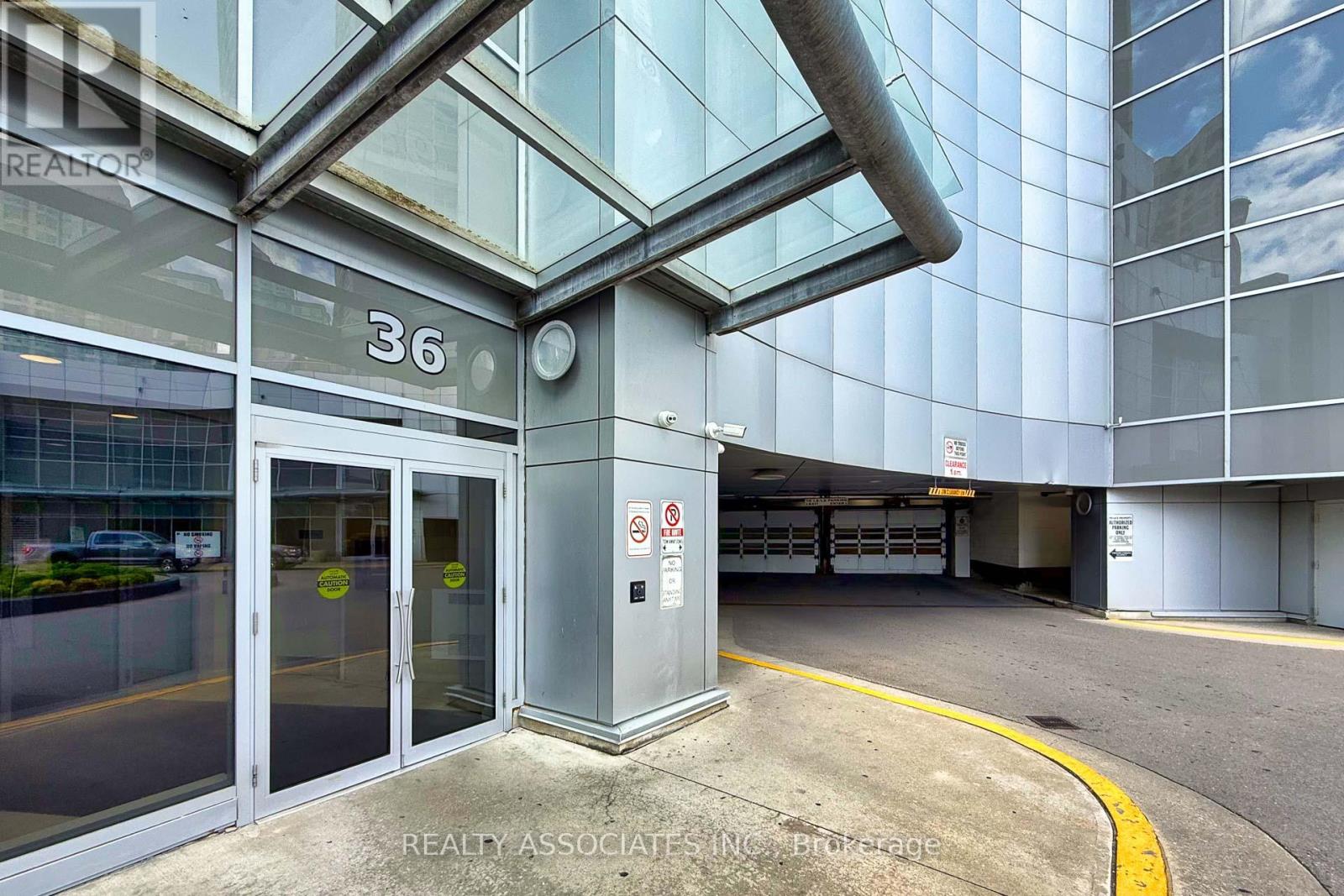 2501 - 36 Lee Centre Drive, Toronto, Ontario  M1H 3K2 - Photo 2 - E13411570
