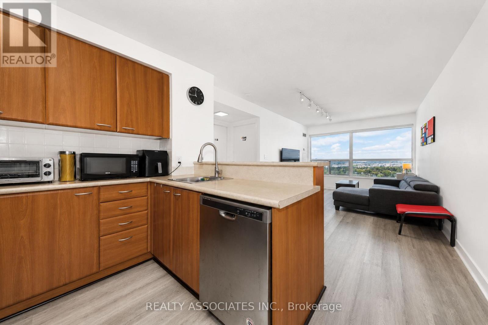 2501 - 36 Lee Centre Drive, Toronto, Ontario  M1H 3K2 - Photo 7 - E13411570