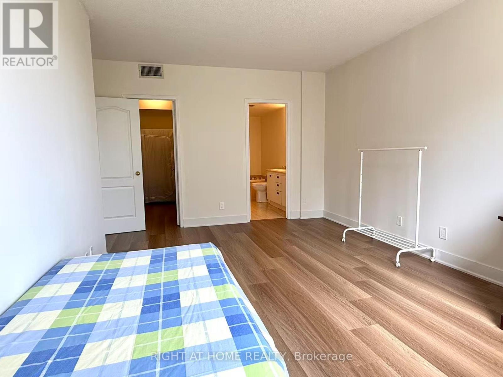 301 - 1901 Pilgrims Way, Oakville, Ontario  L6M 2W9 - Photo 19 - W13411156