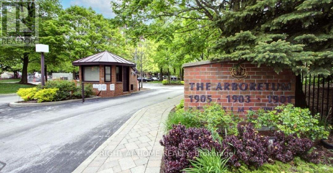 301 - 1901 PILGRIMS WAY, Oakville, Ontario