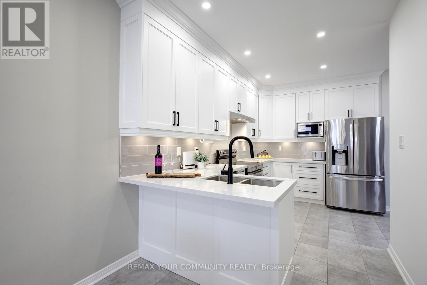 42 Laramie Crescent, Vaughan, Ontario  L6A 0P8 - Photo 10 - N13411592