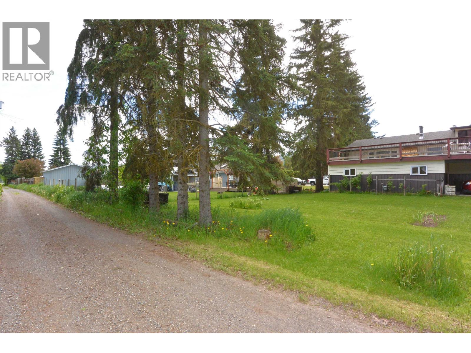 3592 Fourth Avenue, Smithers, British Columbia  V0J 2N0 - Photo 28 - R3133113