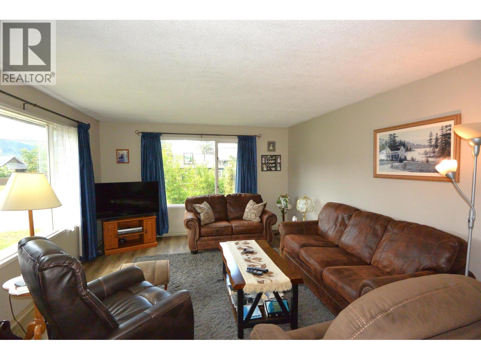 3592 Fourth Avenue, Smithers, British Columbia  V0J 2N0 - Photo 11 - R3133113