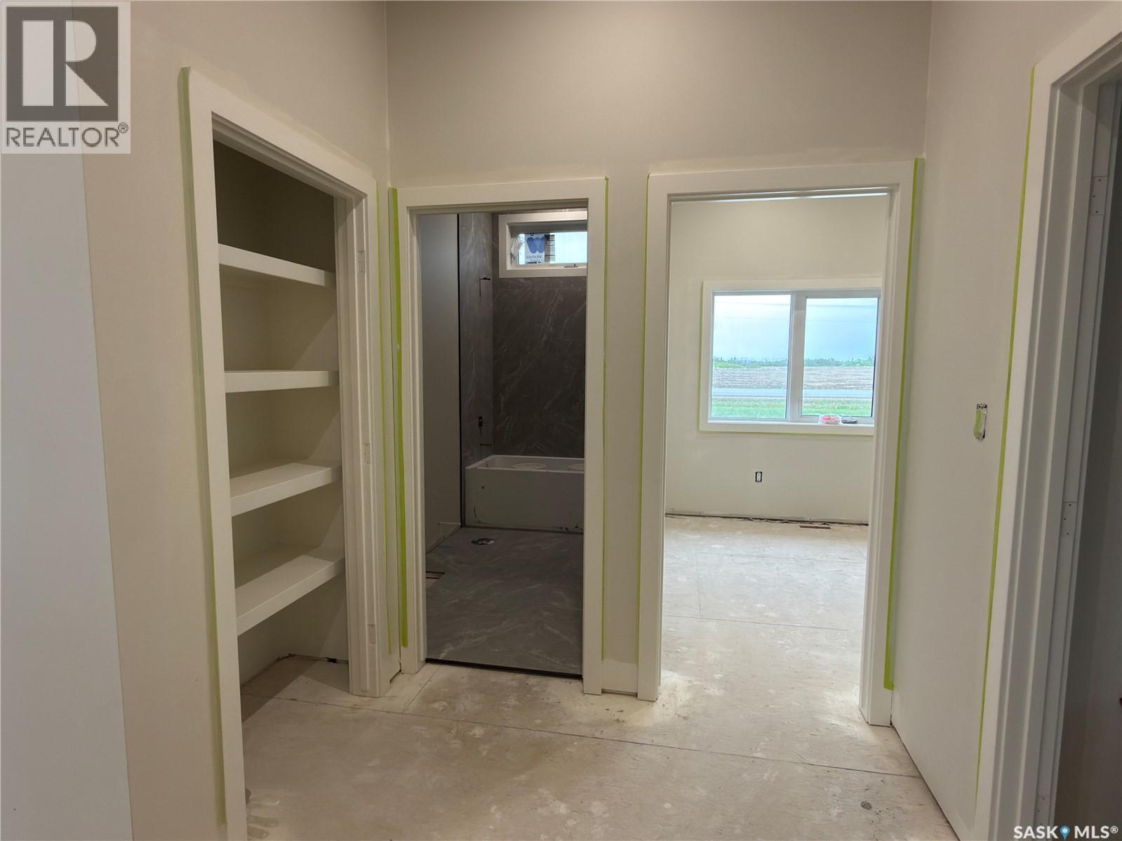 812 Ballesteros Crescent, Warman, Saskatchewan  S0K 4S4 - Photo 4 - SK035235