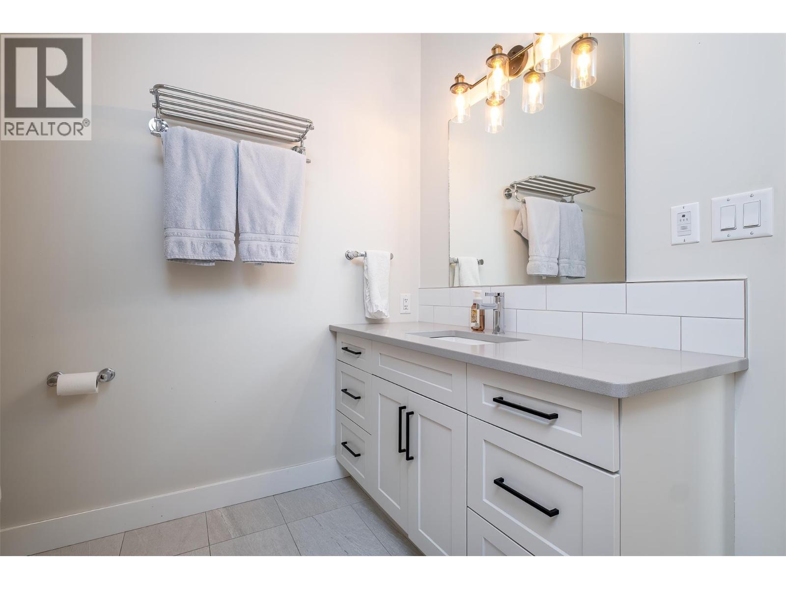 2452 Washington Street Unit# 4, Rossland, British Columbia V0G 1Y0 - Photo 30 - 10389747