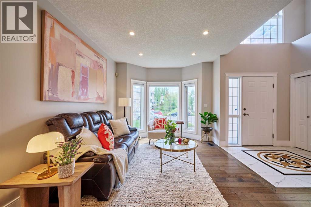 605 Hamptons Drive NW, Calgary, Alberta  T3A 6A2 - Photo 6 - A2318225