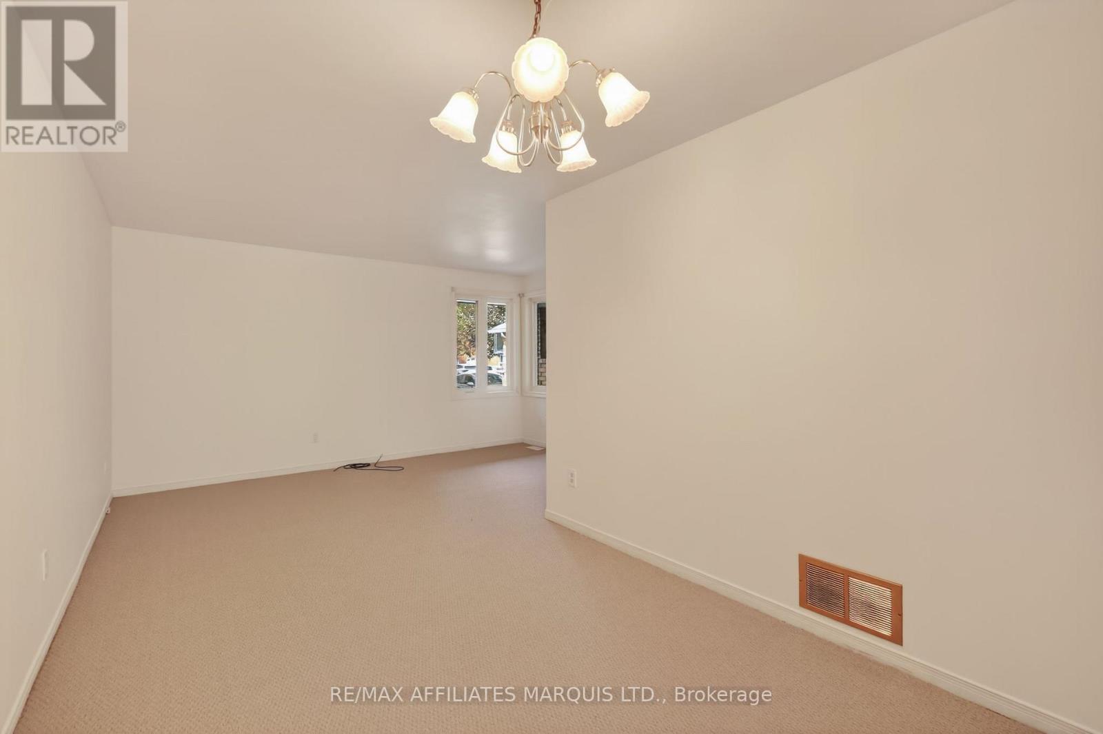 58 Robarts Crescent, Ottawa, Ontario  K2L 4A5 - Photo 14 - X13411614
