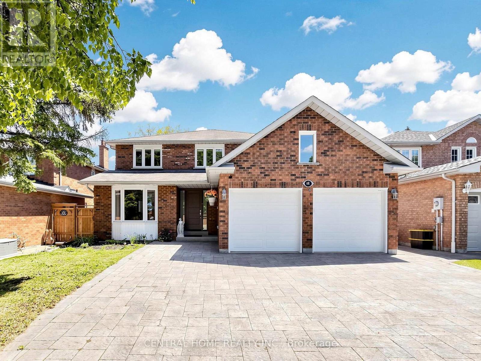 48 BALLARD CRESCENT, Newmarket, Ontario