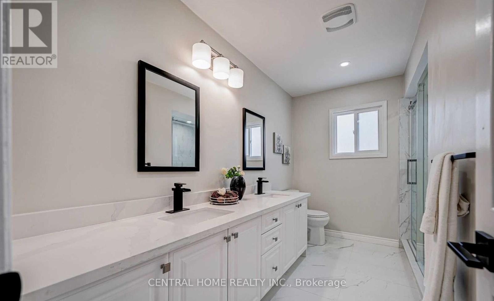 48 Ballard Crescent, Newmarket, Ontario  L3X 1S2 - Photo 45 - N13411620
