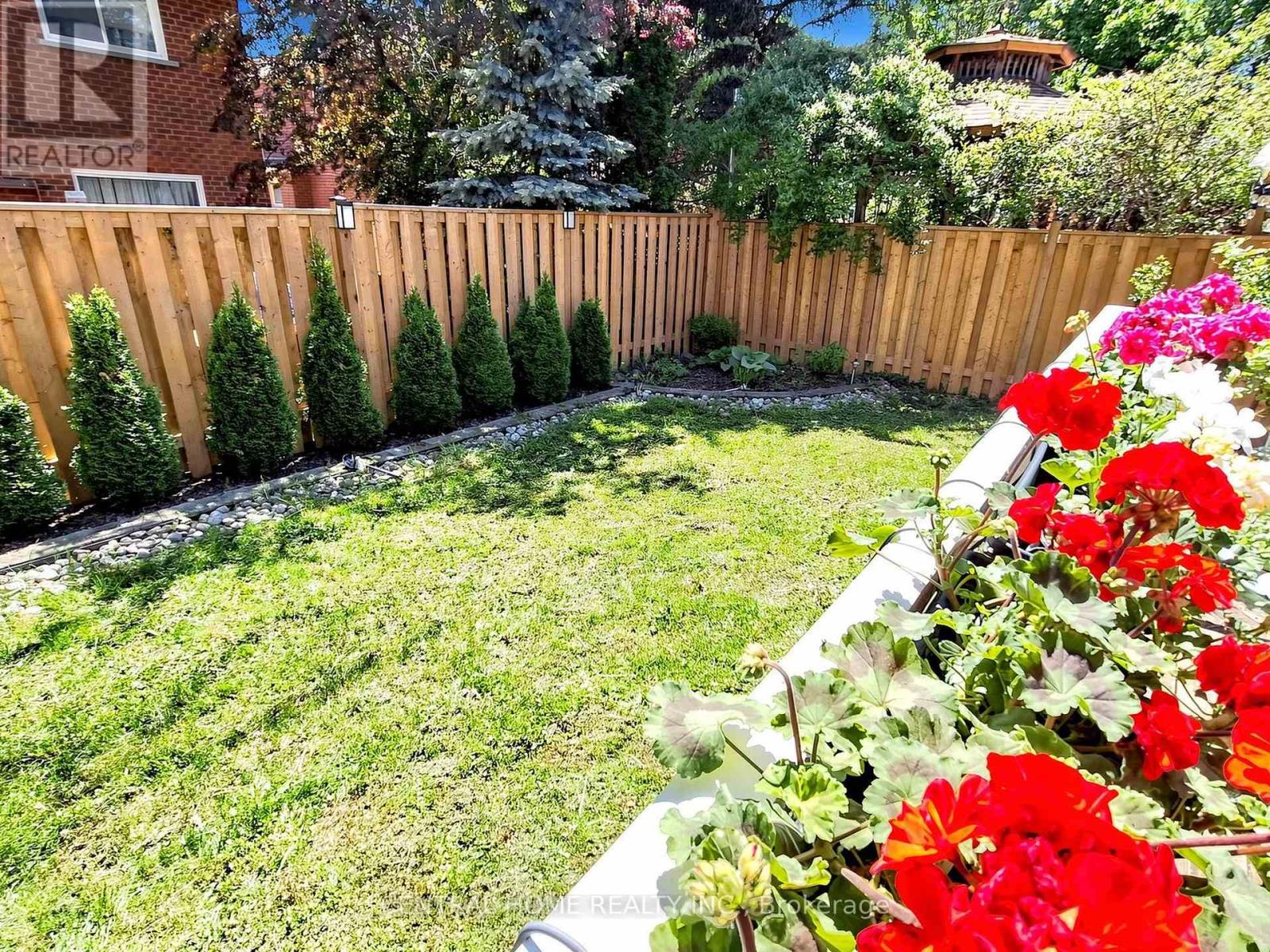 48 Ballard Crescent, Newmarket, Ontario  L3X 1S2 - Photo 50 - N13411620